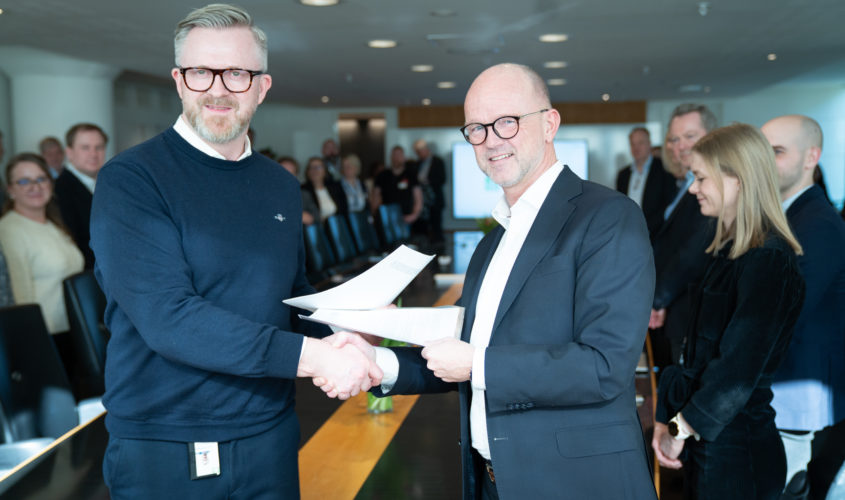 NHO-direktør Ole Erik Almlid og t.h. YS-leder Hans-Erik Skjæggerud. Foto: Martin Müller